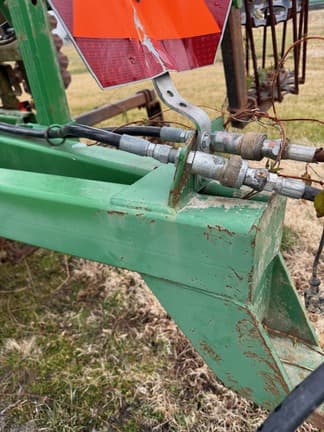Image of John Deere 2623VT equipment image 4