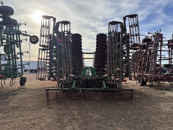 Image of John Deere 2623VT equipment image 4