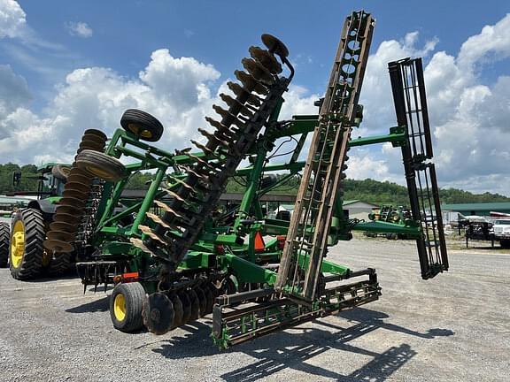 Image of John Deere 2623VT equipment image 2