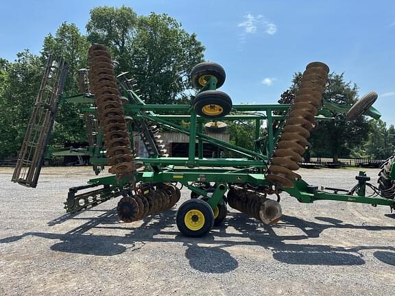 Image of John Deere 2623VT equipment image 4