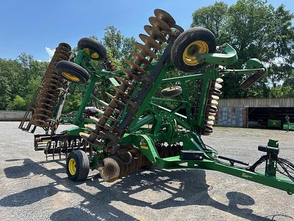 Image of John Deere 2623VT equipment image 3