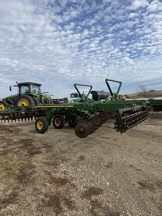 Image of John Deere 2623VT equipment image 3