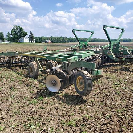 Image of John Deere 2623VT equipment image 1