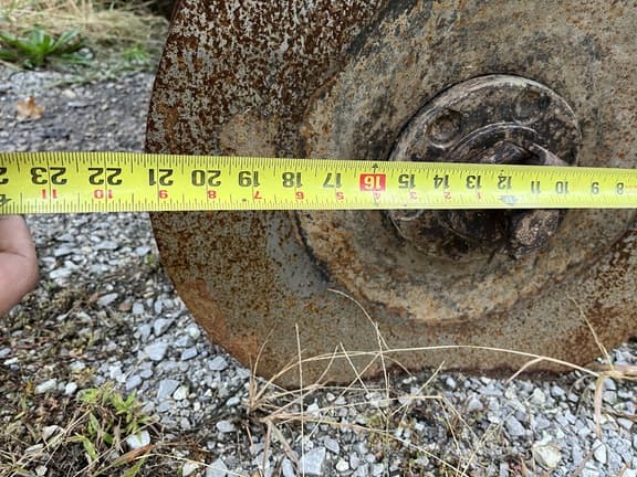 Image of John Deere 2623VT equipment image 3