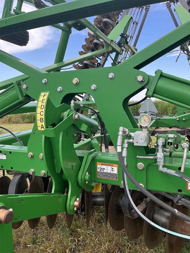 Image of John Deere 2623VT equipment image 4