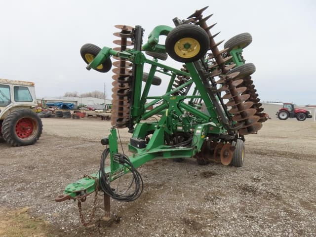 Image of John Deere 2623VT equipment image 1