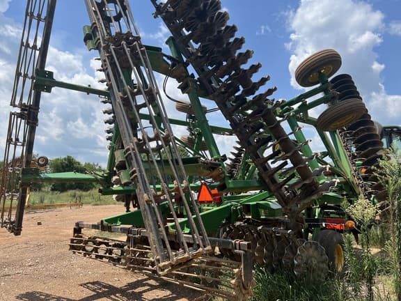 Image of John Deere 2623VT equipment image 2