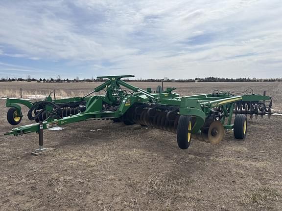 Image of John Deere 2623VT equipment image 2