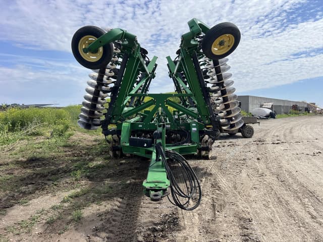 Image of John Deere 2623VT equipment image 1
