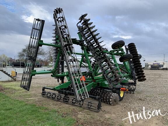 Image of John Deere 2623VT equipment image 3