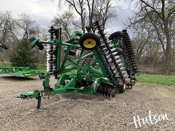 Image of John Deere 2623VT equipment image 1