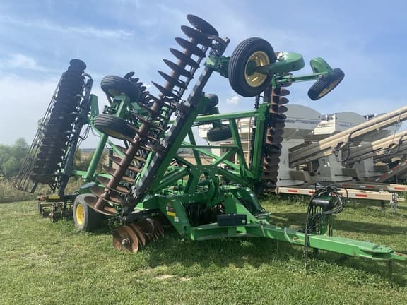 Image of John Deere 2623 equipment image 2