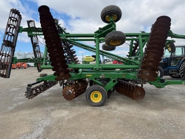 Image of John Deere 2623VT equipment image 3