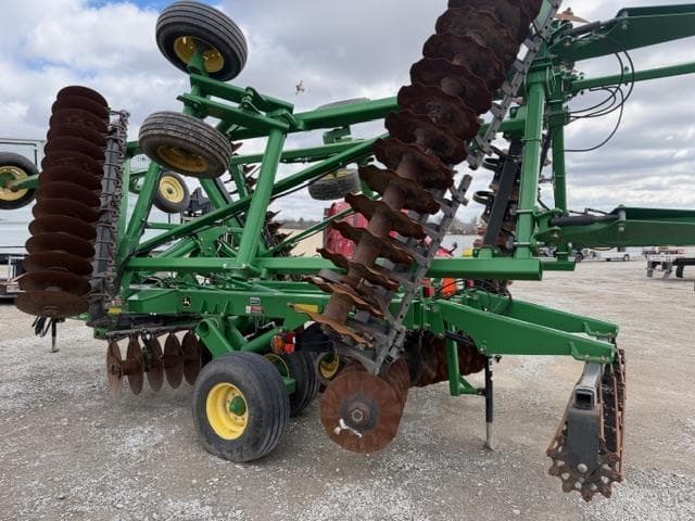 Image of John Deere 2623VT equipment image 1