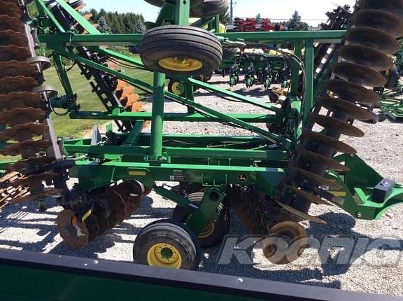 Image of John Deere 2623VT equipment image 3