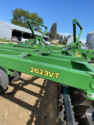 Main image John Deere 2623VT