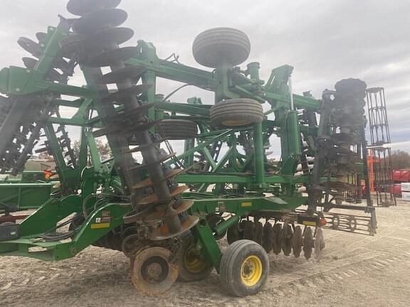 Image of John Deere 2623VT equipment image 3