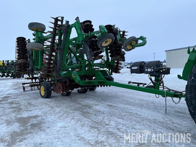 Image of John Deere 2623VT equipment image 4