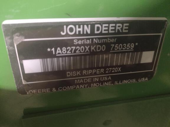 Image of John Deere 2720 Image 1