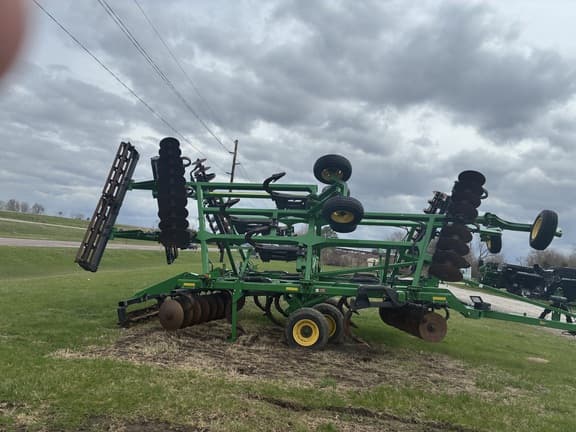 Image of John Deere 2720 equipment image 2