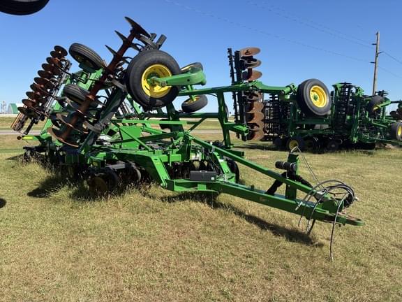 Image of John Deere 2720 Primary image