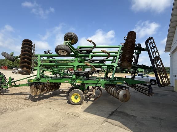 Image of John Deere 2720 equipment image 2
