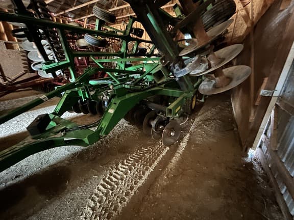 Image of John Deere 2720 equipment image 3