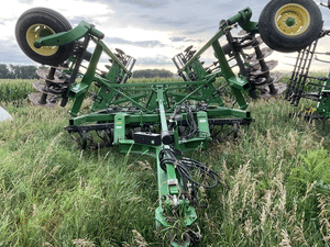 2013 John Deere 2720 Image