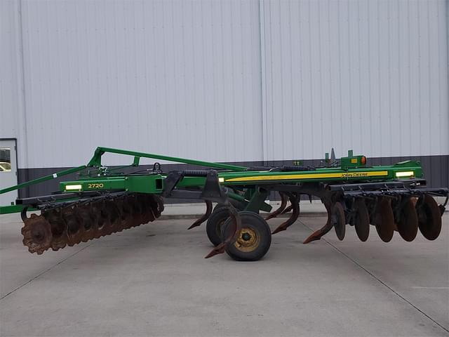 Image of John Deere 2720 equipment image 3