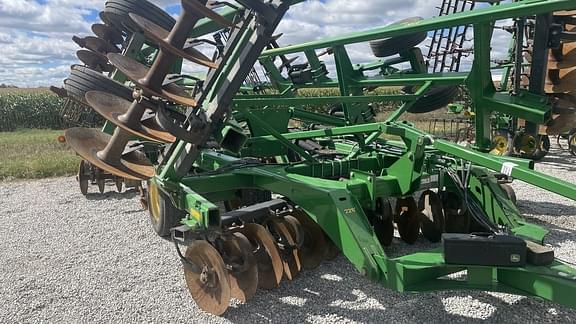 Image of John Deere 2720 equipment image 2