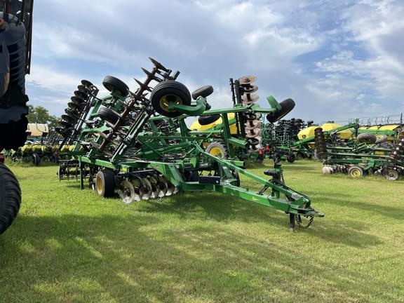 Image of John Deere 2720 equipment image 1