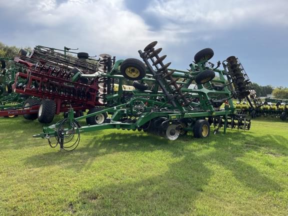 Image of John Deere 2720 Primary image
