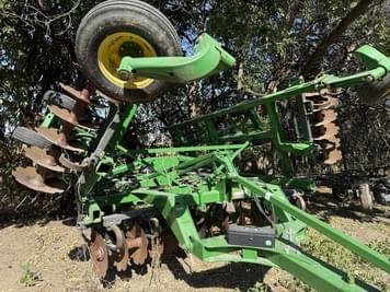 Main image John Deere 2720