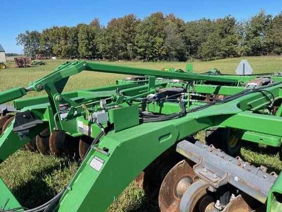 Image of John Deere 2720 equipment image 4