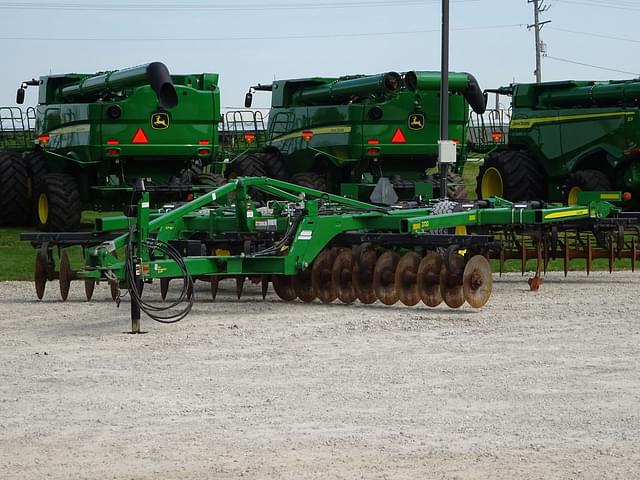 Image of John Deere 2720 equipment image 3