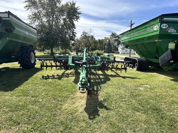 Image of John Deere 2720 equipment image 2