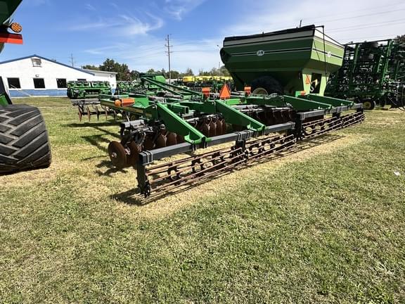 Image of John Deere 2720 equipment image 4