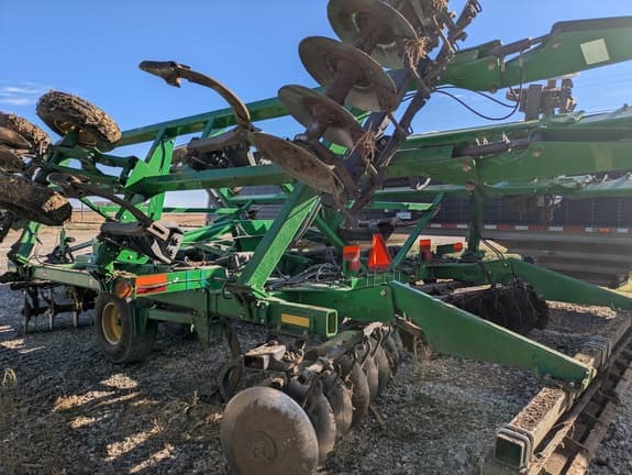 Image of John Deere 2720 equipment image 4