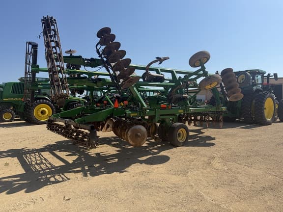 Image of John Deere 2720 equipment image 4