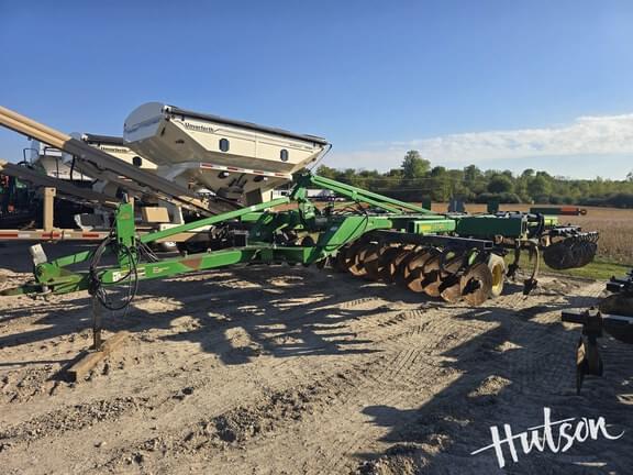 Image of John Deere 2720 equipment image 1