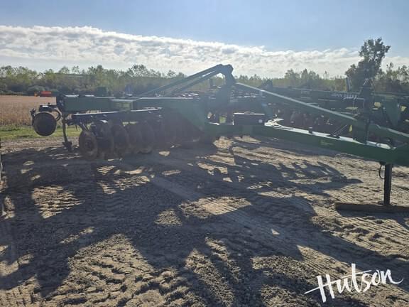 Image of John Deere 2720 Primary image