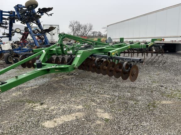 Image of John Deere 2720 Primary image