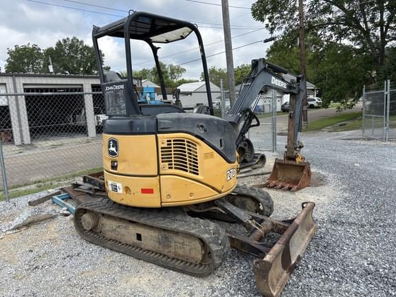 Image of John Deere 27D equipment image 2