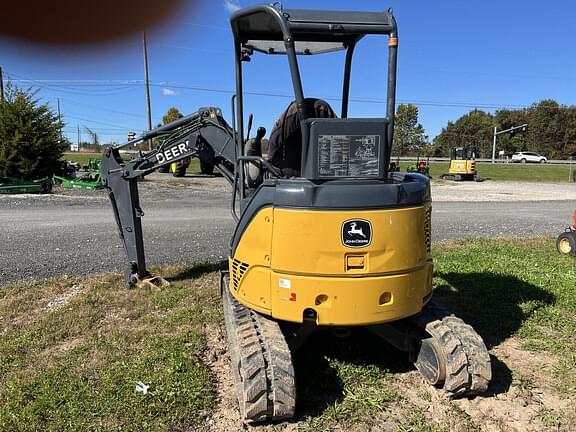 Image of John Deere 27D equipment image 1