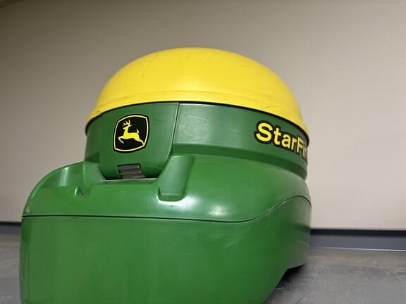 Image of John Deere StarFire 3000 Image 0