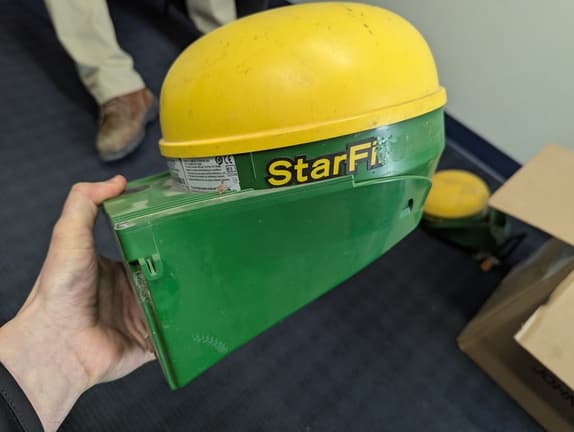 Image of John Deere StarFire 3000 Image 1