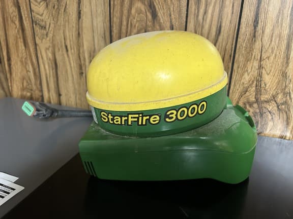 Image of John Deere StarFire 3000 Image 0