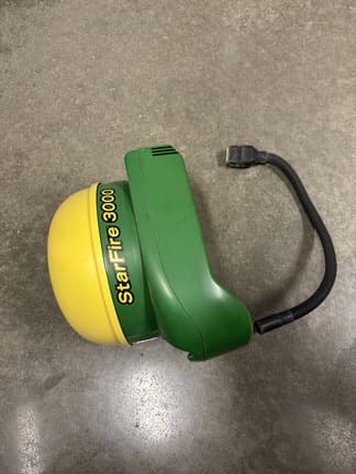 Image of John Deere StarFire 3000 Image 0