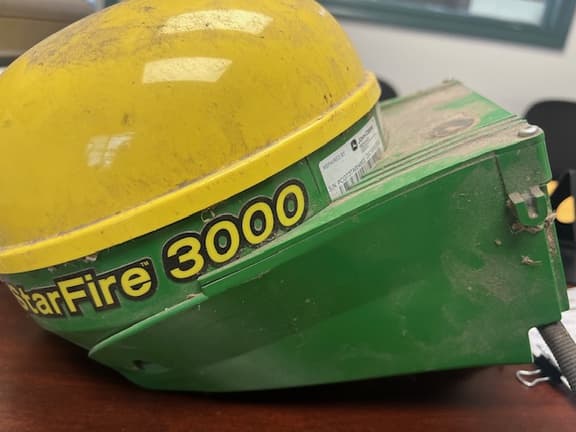 Image of John Deere StarFire 3000 Primary image
