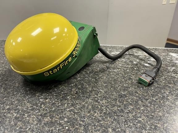 Image of John Deere StarFire 3000 Primary image